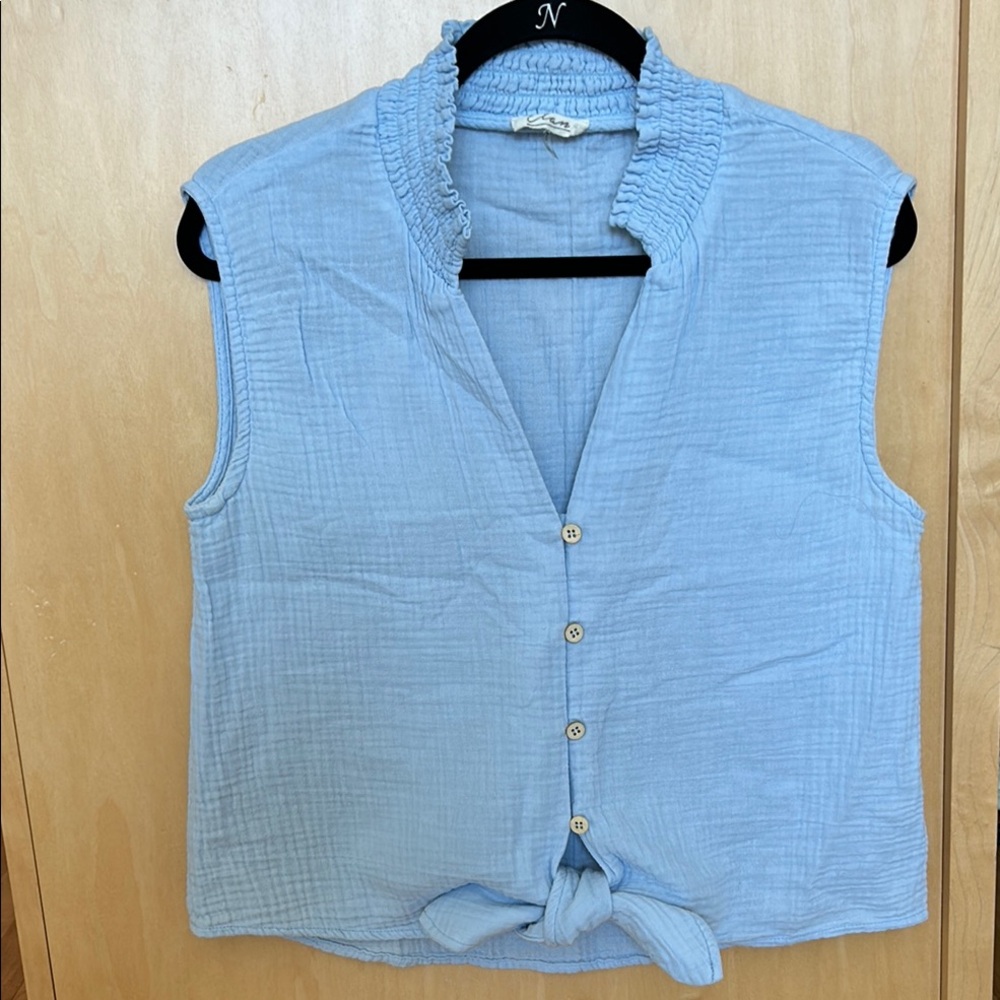 Light Blue Sleeveless Button/waist tie crop top